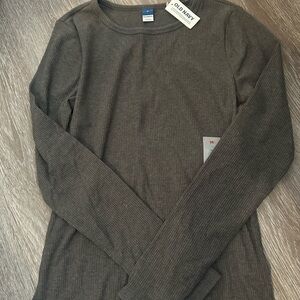 old navy long sleeve t-shirt